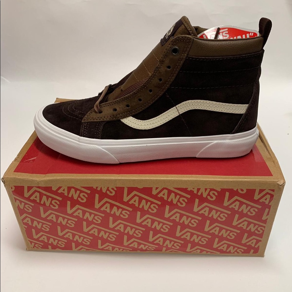 Sk8-hi MTE VANS  women size on this listing ONLY